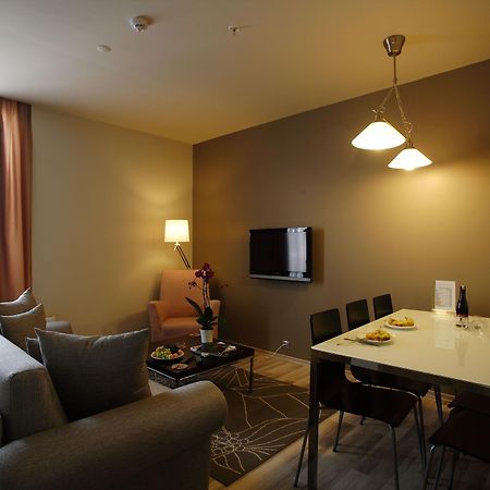 Home Stay Home Sisli Istanbul Exteriör bild